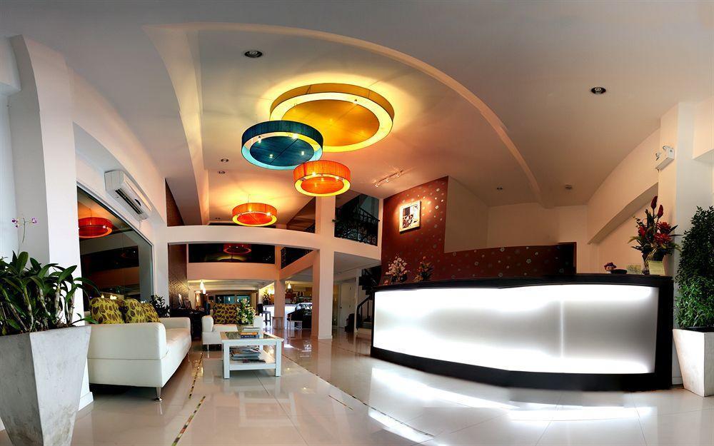 At Hua Lamphong Hotel Bangkok Luaran gambar