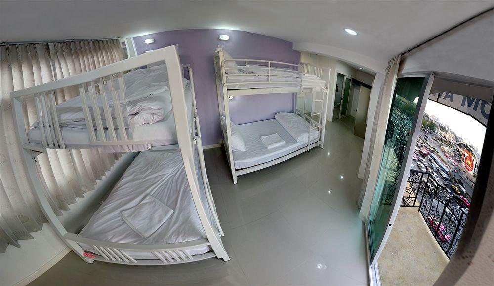 At Hua Lamphong Hotel Bangkok Luaran gambar